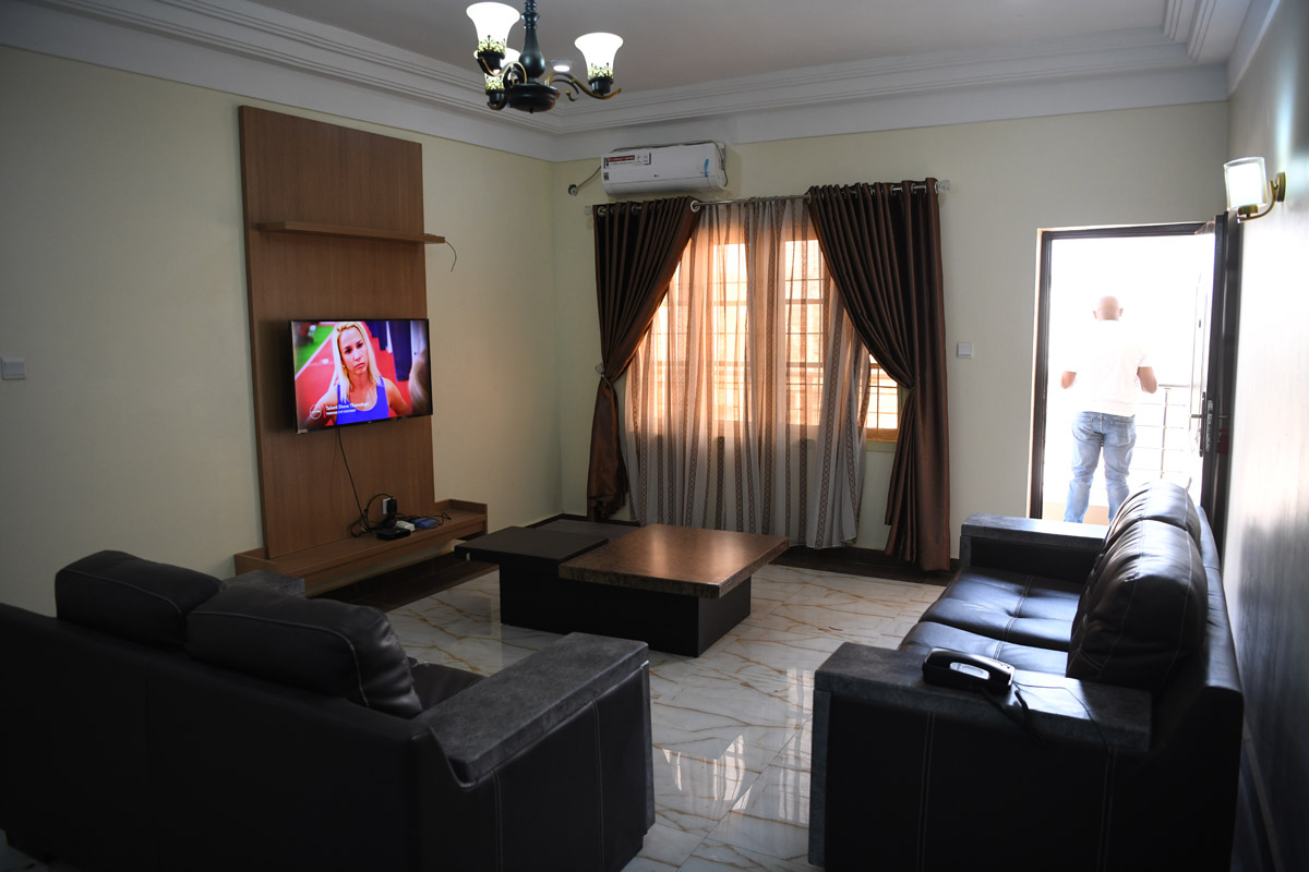 Carlton Apex living room