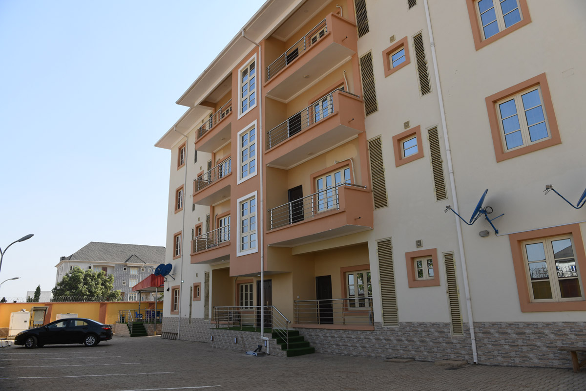 Carlton Apex exterior